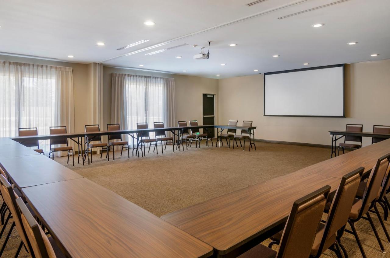 Mainstay Suites Great Falls Airport Zewnętrze zdjęcie